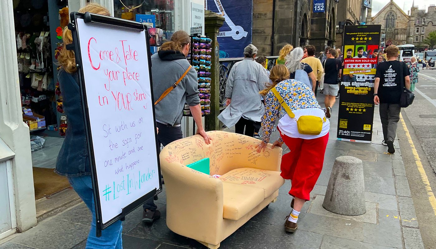 festivals-edinburgh-sofa